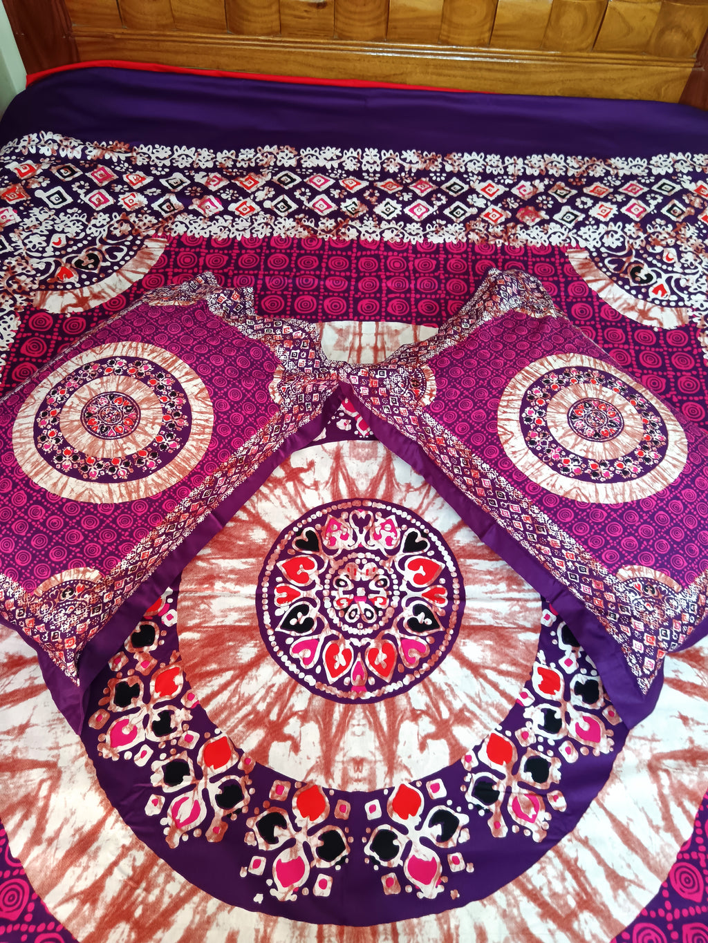 Regular Cotton Bedsheet with Two Pillow Covers